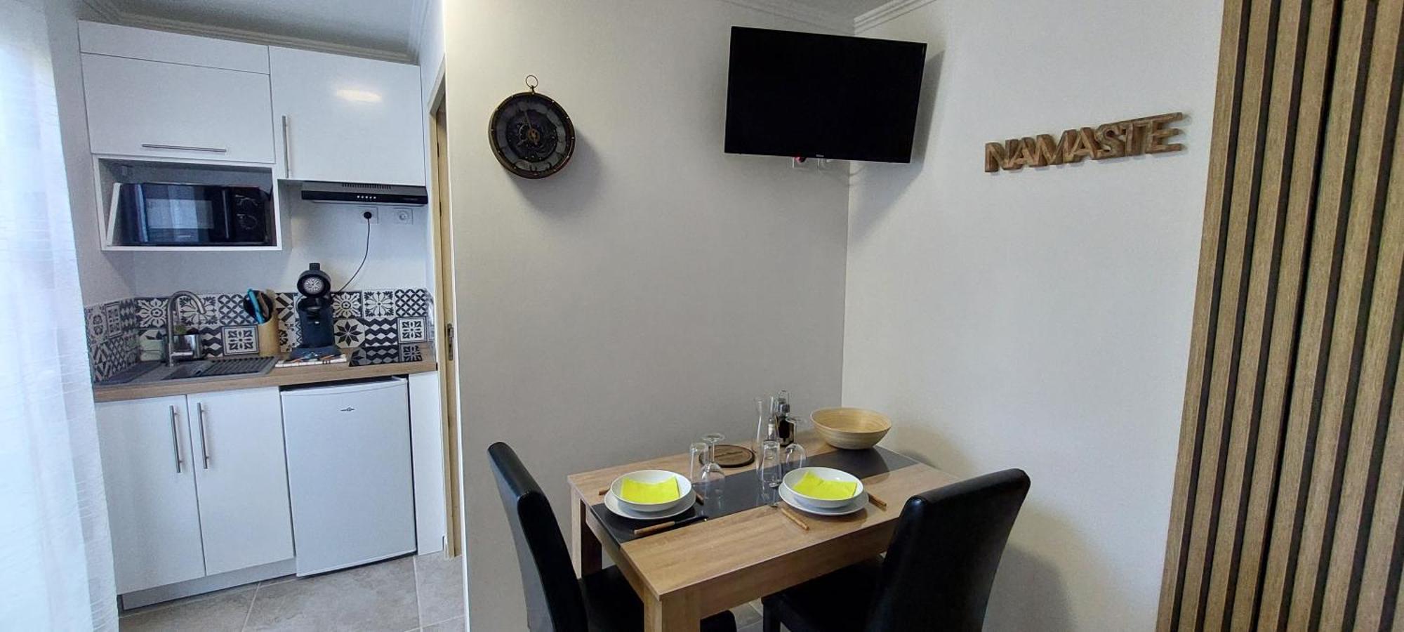 Gite De L'Olivier, Classe, Climatise, Jardin Avec Parking Gratuit Devant Le Logement Et A 5 Minutes Du Centre-Ville A Pied L'Isle-sur-la-Sorgue Exterior photo